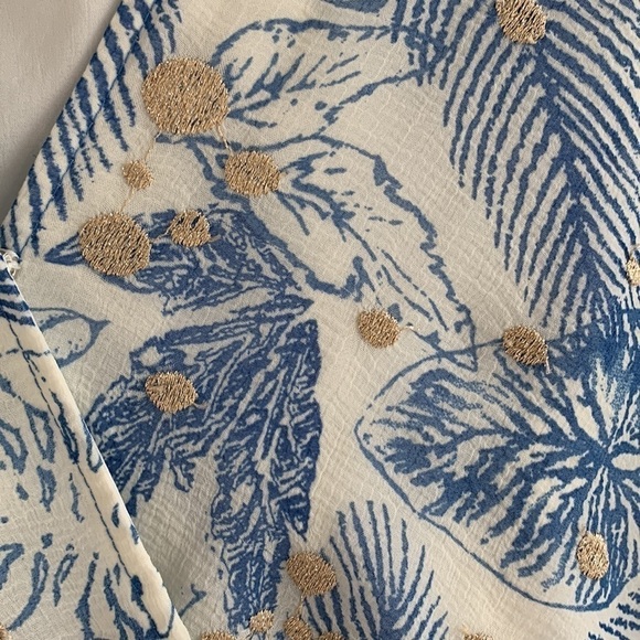 BTFL-life tropical leaf print , blue and white cropped, smoked waist top, size M - Picture 5 of 16
